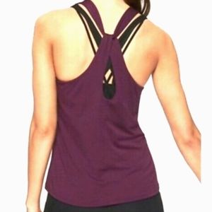 Athleta Essence crossback keyhole tank